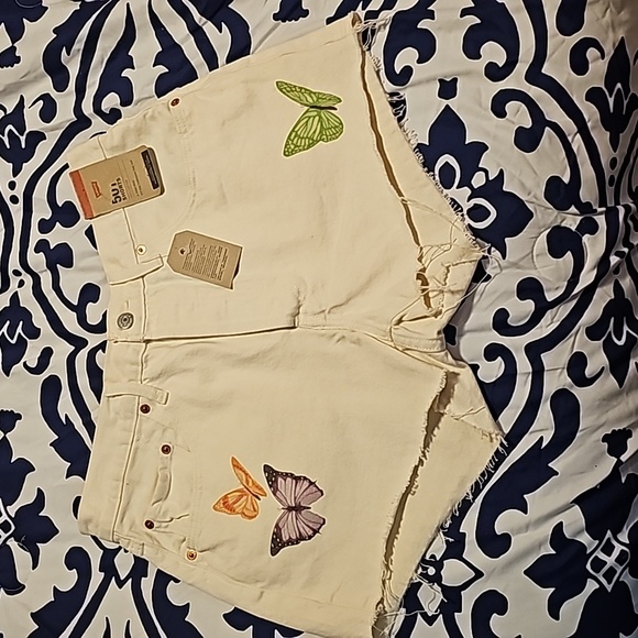Levis shorts - Picture 1 of 7